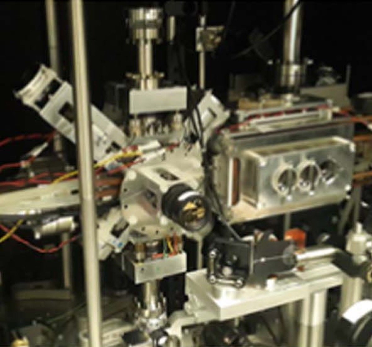 Laboratory apparatus of an experimental optical atomic clock